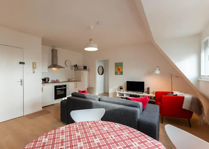 Le 16 - Parking Center *